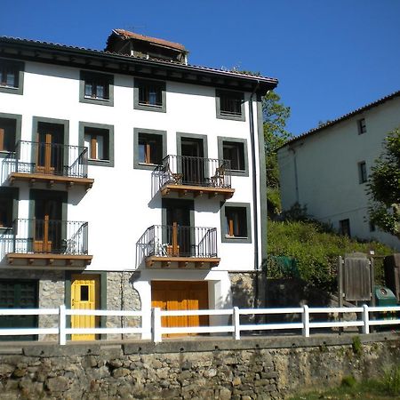 Martina Lapiko Apartment Ea Luaran gambar